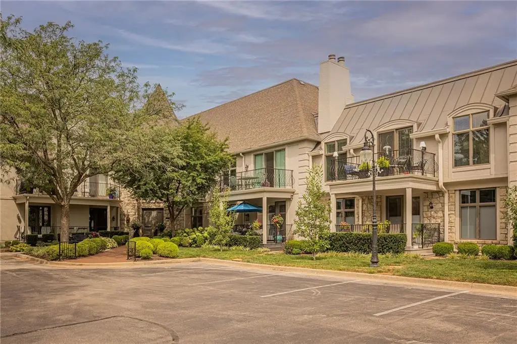 9100 Lamar Avenue #207, Overland Park, KS 66207 - #1