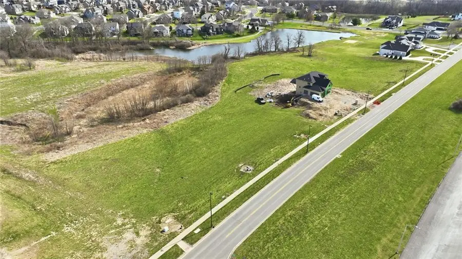 2114 NE Shoal Creek Parkway, Kansas City, MO 64155 - #3