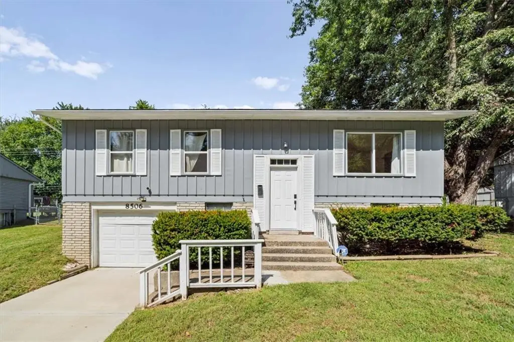 8506 E 91st Street, Kansas City, MO 64138 - #1