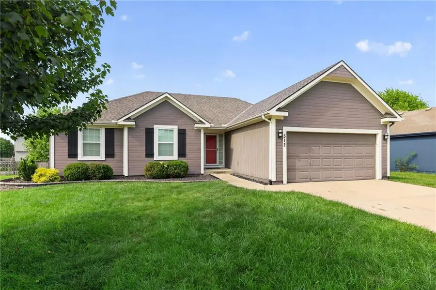 512 E Cheyenne Street, Gardner, KS 66030 - #2