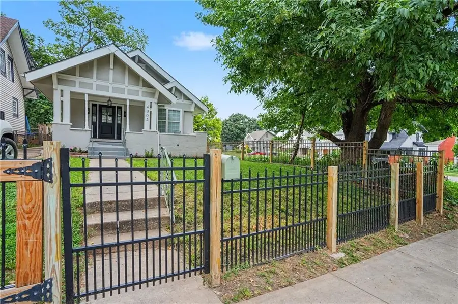 4002 S Benton Avenue, Kansas City, MO 64130 - #2
