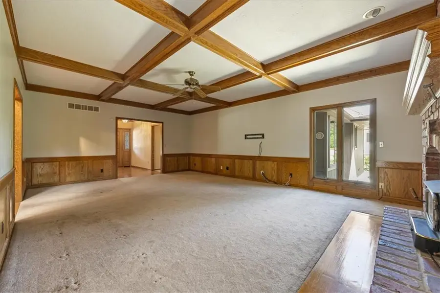 413 N Park Drive, Raymore, MO 64083 - #3