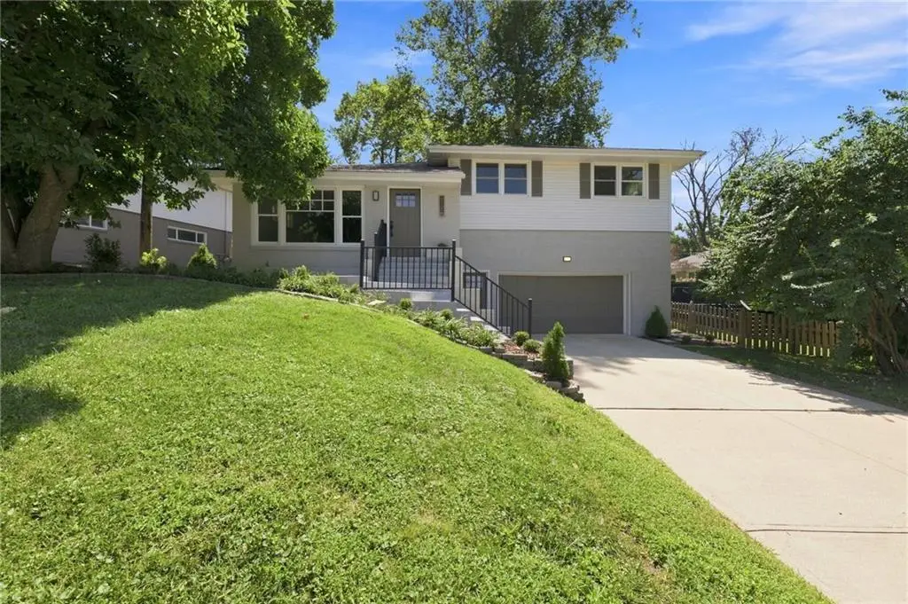 5657 W 50th Street, Mission, KS 66202 - #1