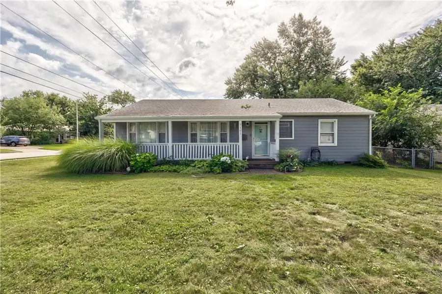 7101 Maple Street, Overland Park, KS 66204 - #3