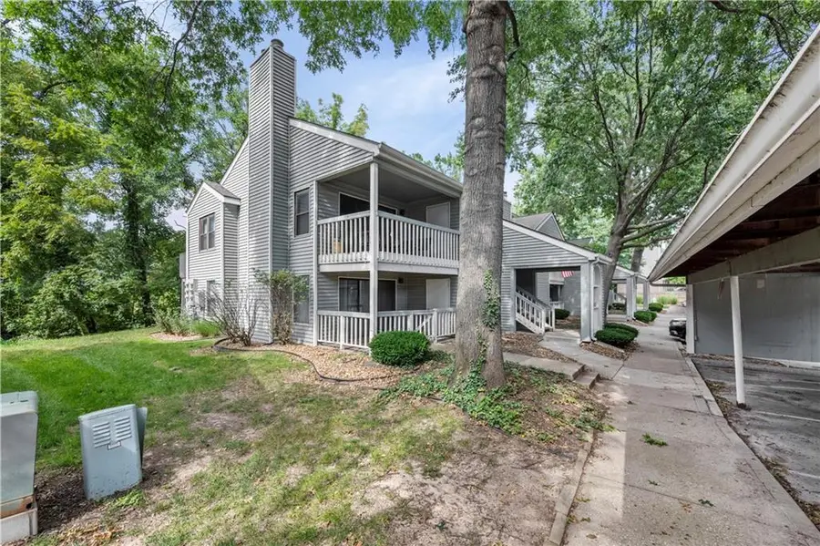 8824 W 106th Terrace, Overland Park, KS 66212 - #3