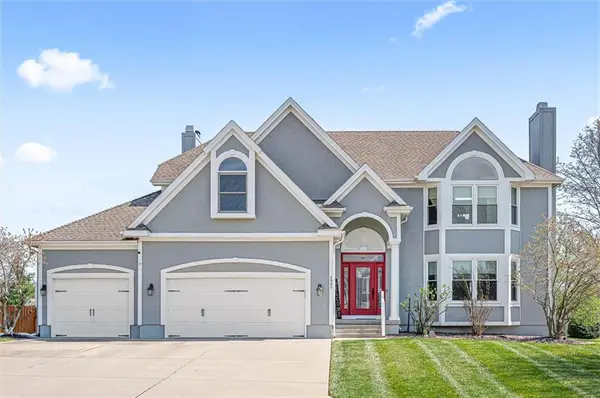 4005 SW Boulder Drive, Lee's Summit, MO 64082