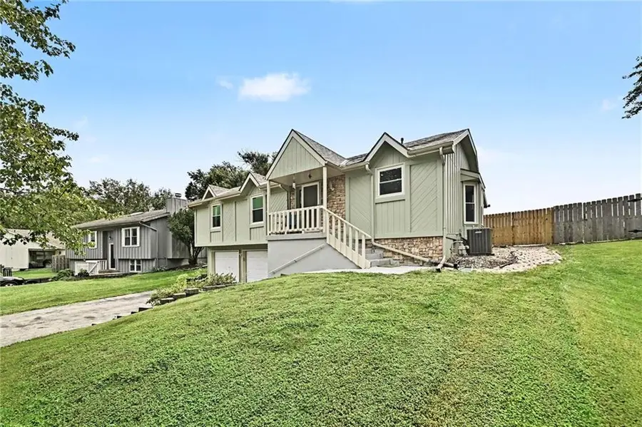 521 Karapat Drive, Kansas City, MO 64155 - #3