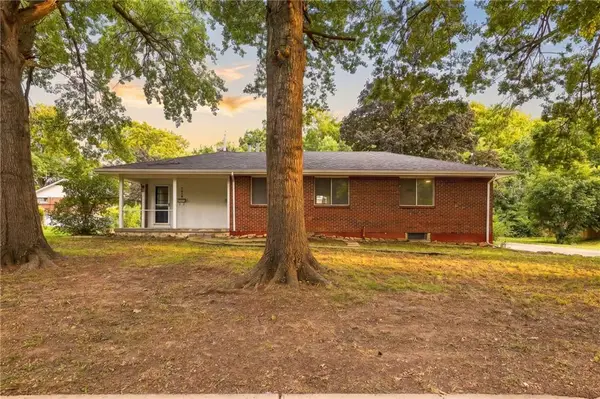 7913-15 Grandview Street, Overland Park, KS 66204
