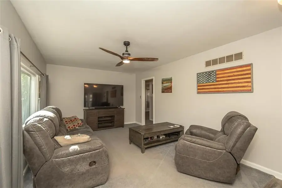 916 S Maple Street, Ottawa, KS 66067 - #2