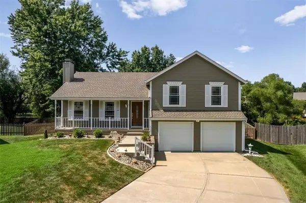 6144 W 157th Terrace, Overland Park, KS 66223