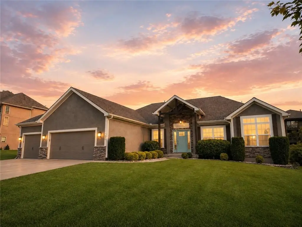 820 SE Cedrus Lane, Blue Springs, MO 64014 - #1