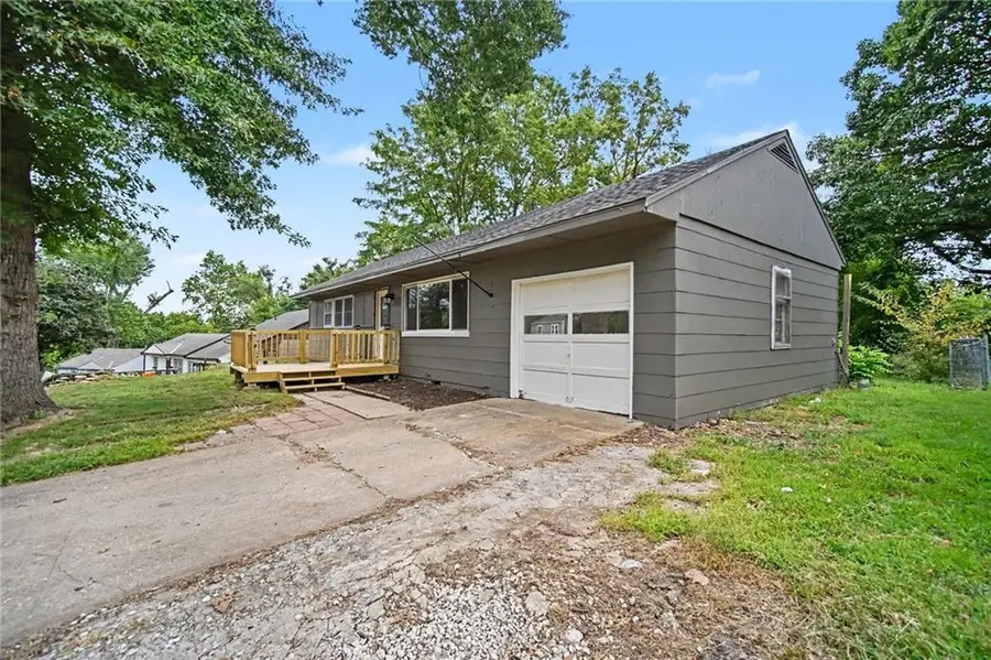 2409 Linden Drive, Kansas City, KS 66106 - #2