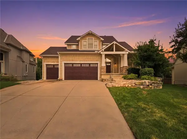 5415 W 161st Terrace, Overland Park, KS 66085