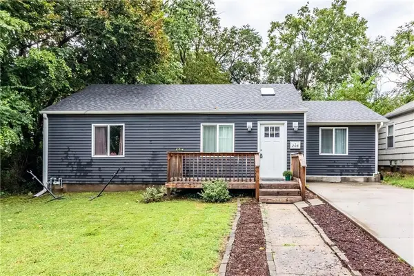 205 E Sparks Street, Warrensburg, MO 64093