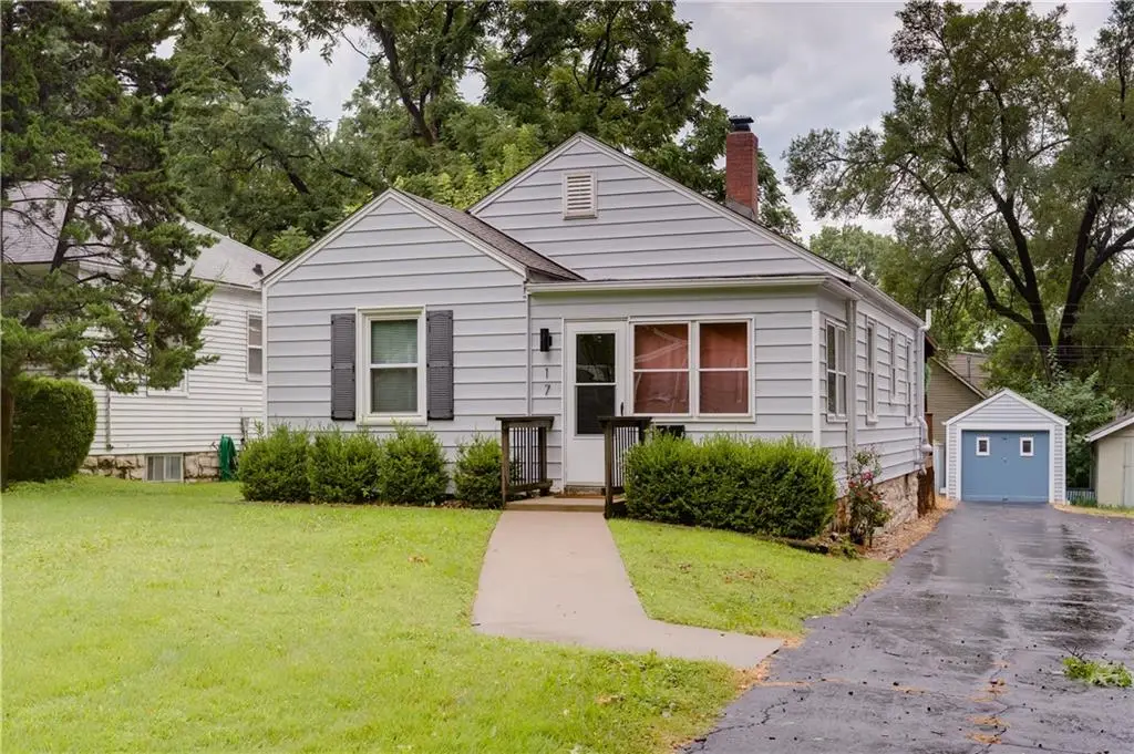 17 W 79th Street, Kansas City, MO 64114 - #1