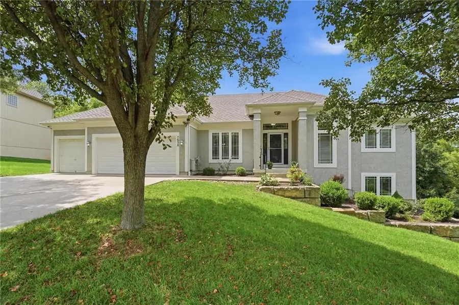 7650 Forest Park Drive, Shawnee, KS 66217 - #3