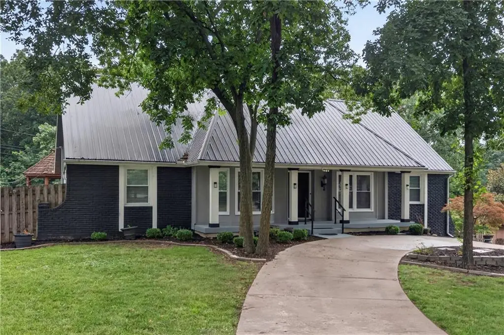 4735 Summit Court, Shawnee, KS 66216 - #1