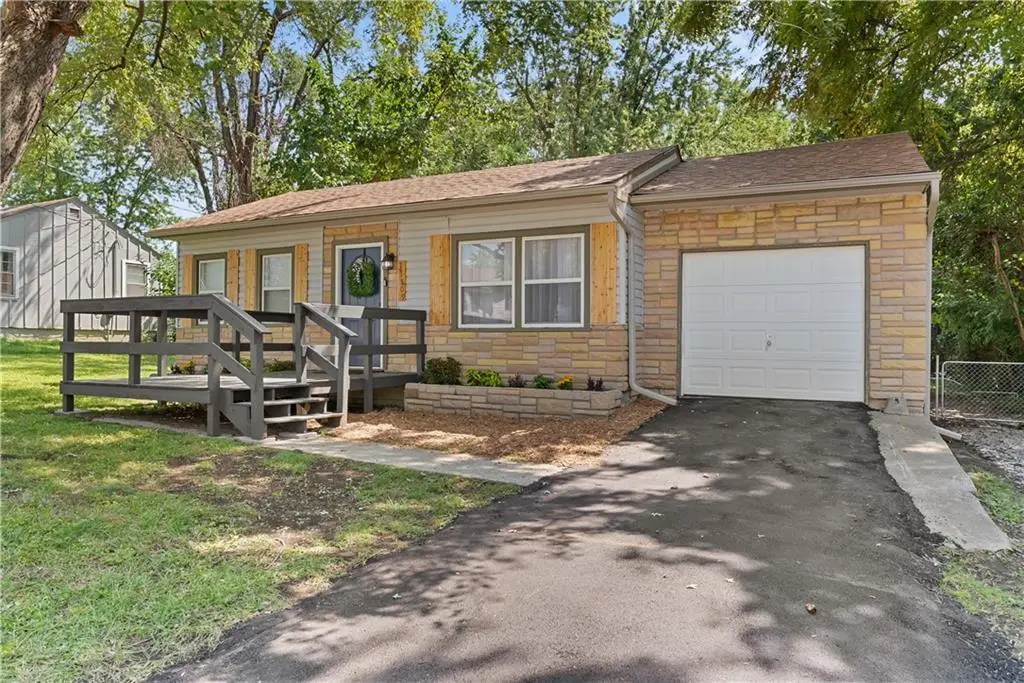11509 E 75th Street, Kansas City, MO 64138 - #1