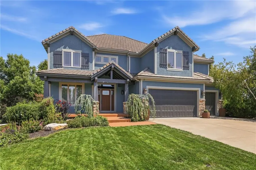16211 Overbrook Lane, Stilwell, KS 66085 - #2