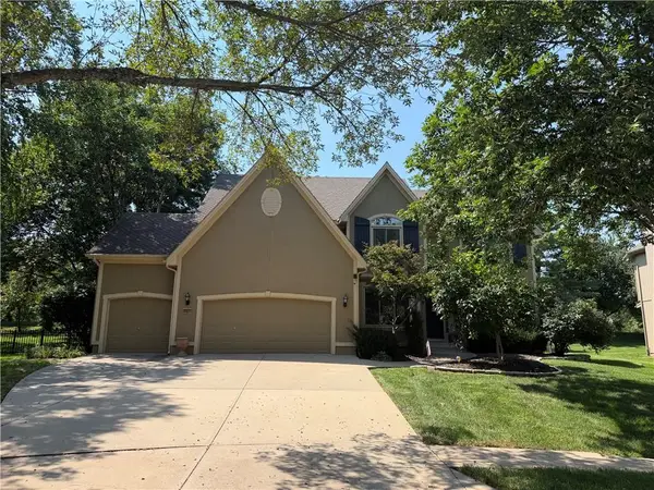 14252 Granada Court, Leawood, KS 66224