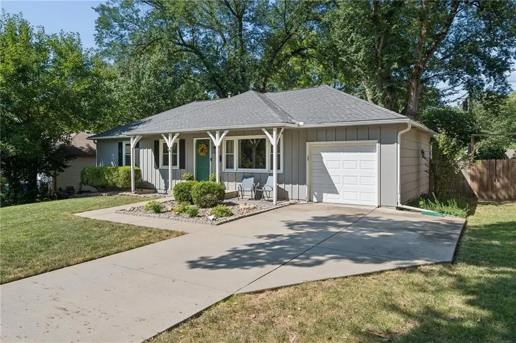 9006 Switzer Street, Overland Park, KS 66214 - #1