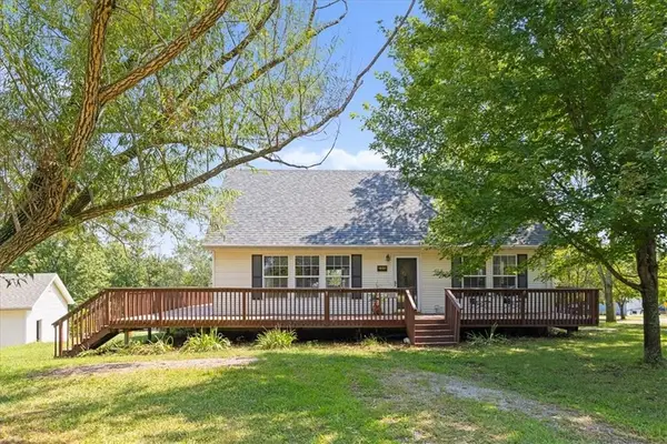 21515 S Sail A Way Drive, Overbrook, KS 66524