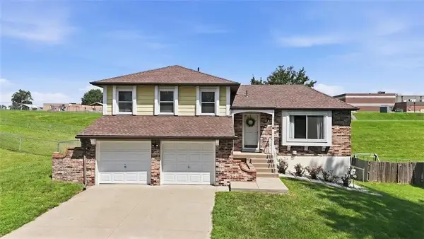 4913 NW Downing Street, Blue Springs, MO 64015
