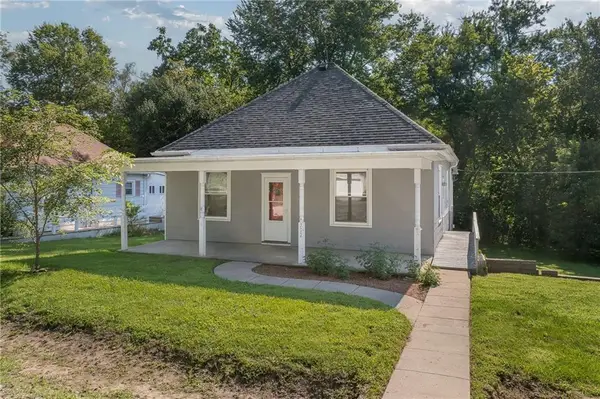 302 N Chestnut Street, Forest City, MO 64451