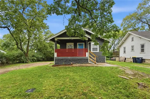 8412 Flora Avenue, Kansas City, MO 64131
