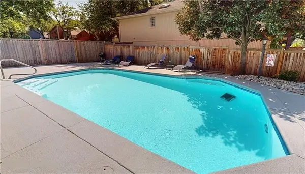 8230 W 99th Street, Overland Park, KS 66212