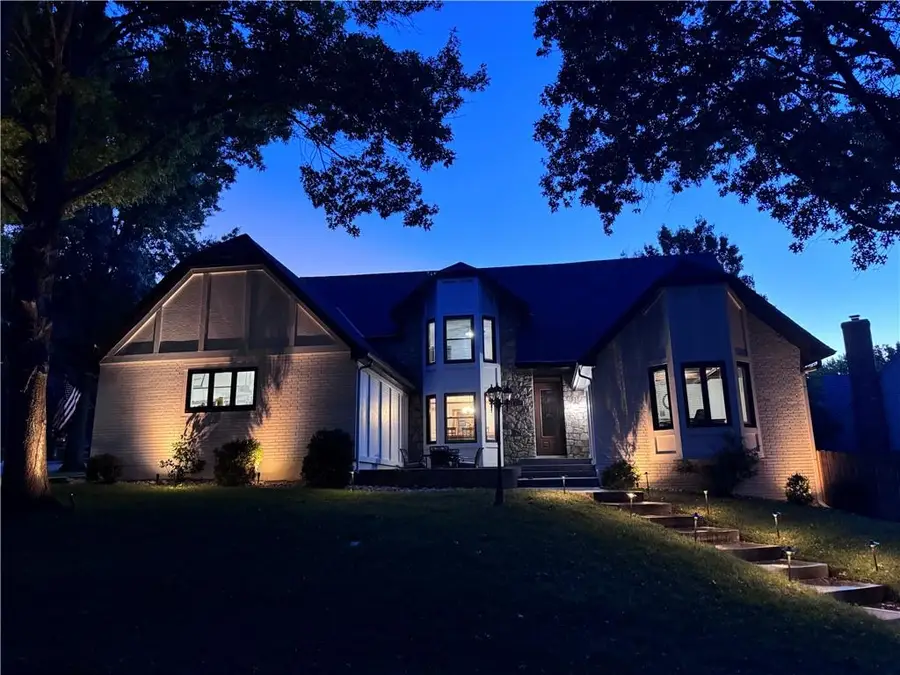 8230 W 99th Street, Overland Park, KS 66212 - #2