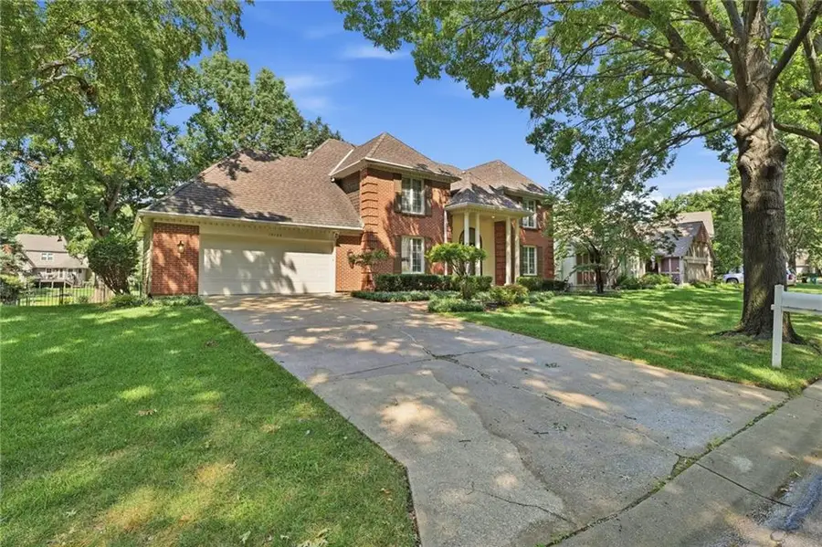 10164 Mackey Street, Overland Park, KS 66212 - #2