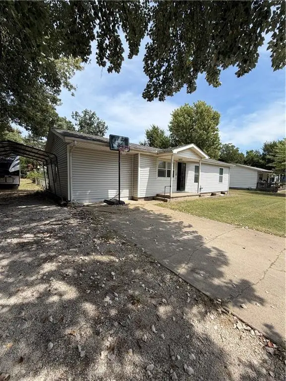 1329 Elliott Avenue, Parsons, KS 67357