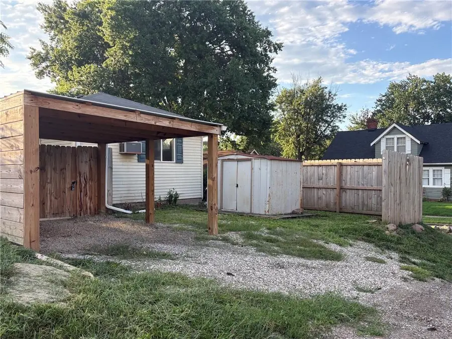 2823 Mulberry Street, Saint Joseph, MO 64501 - #3