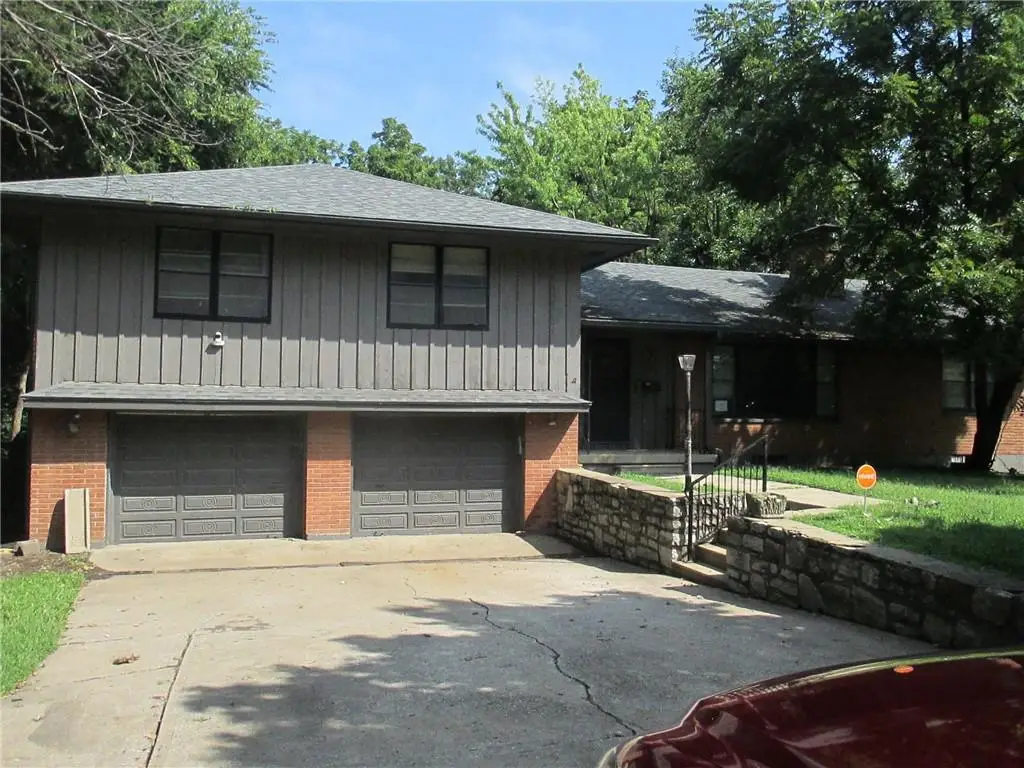 6878 Sni- A- Bar Road, Kansas City, MO 64129 - #1