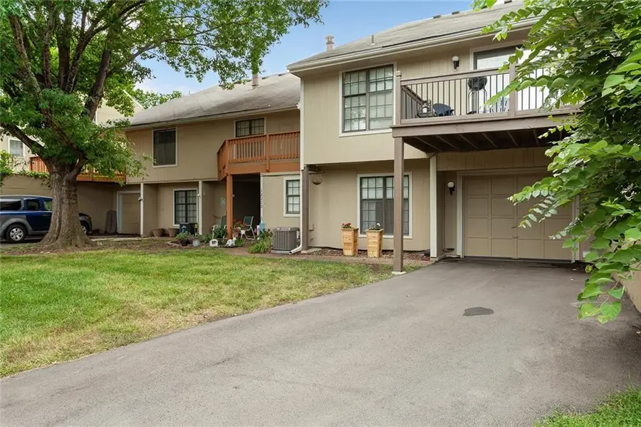 12220 Holmes Lane, Kansas City, MO 64146 - #3