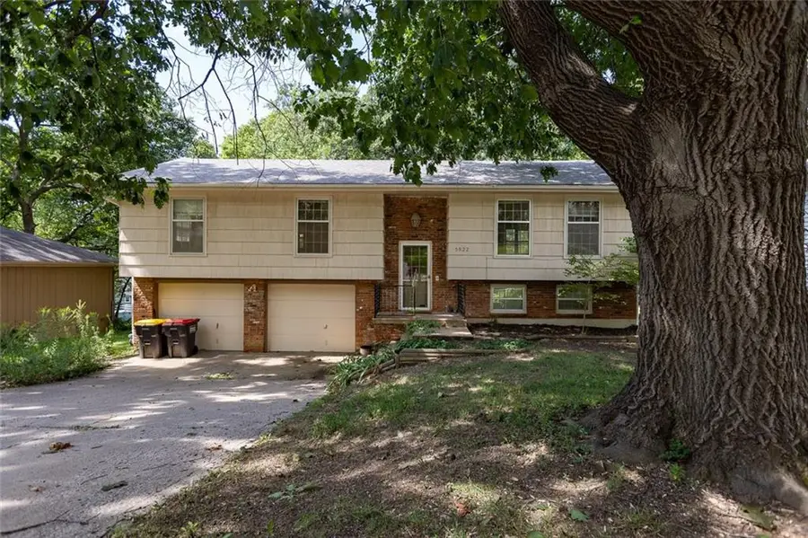 5822 NW Aspen Lane, Kansas City, MO 64152 - #2