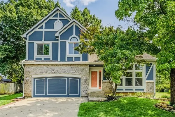 11425 Northwood Circle, Olathe, KS 66061