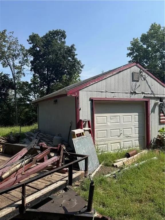 8202 E Shady Tree Lane, Freeman, MO 64746 - #2