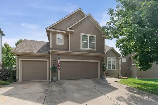 405 SW Gentry Lane, Lee's Summit, MO 64081