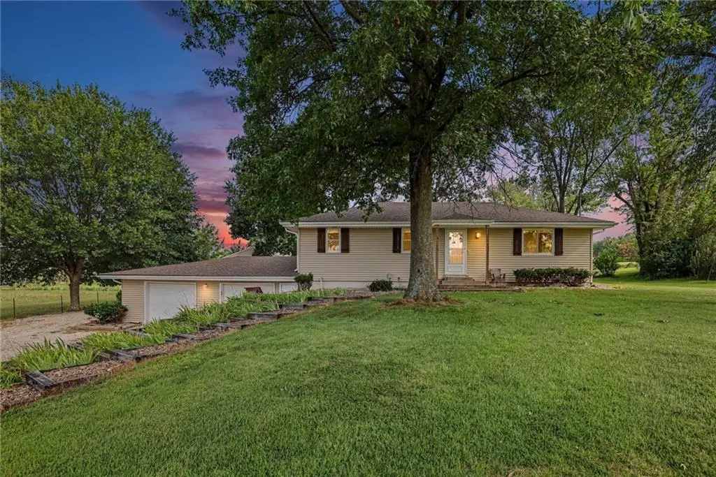 13744 Archer Road, Bonner Springs, KS 66012 - #1