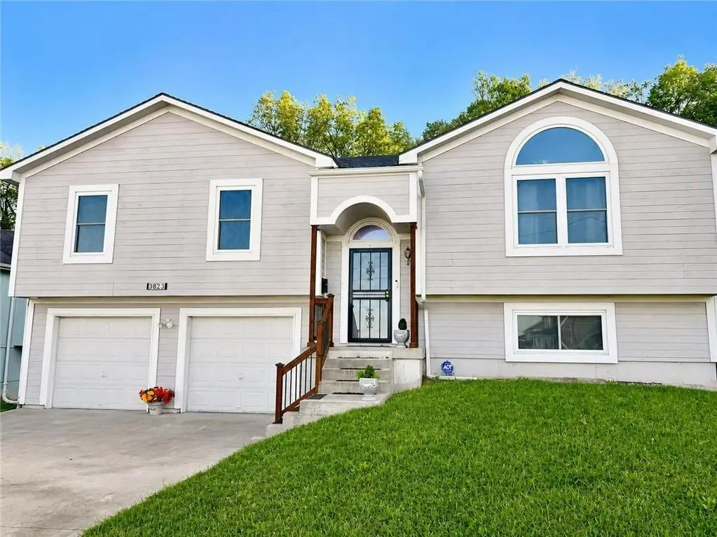 3823 E 53rd Street, Kansas City, MO 64130 - #1
