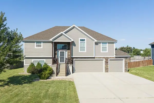 6996 141st Street, Basehor, KS 66007