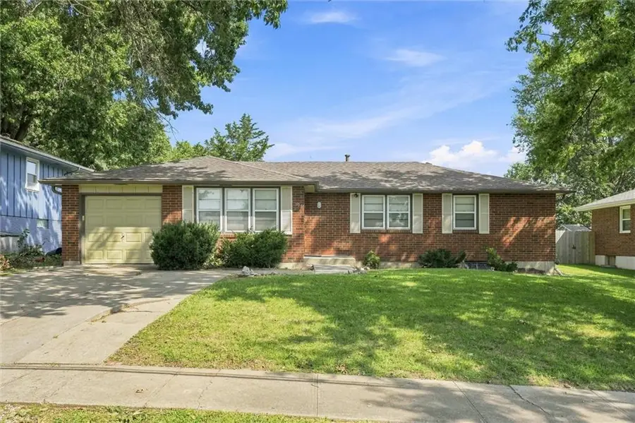 304 NE 88th Street, Kansas City, MO 64155 - #2