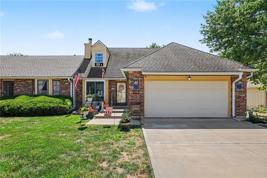 601 E 120th Street, Kansas City, MO 64145 - #1