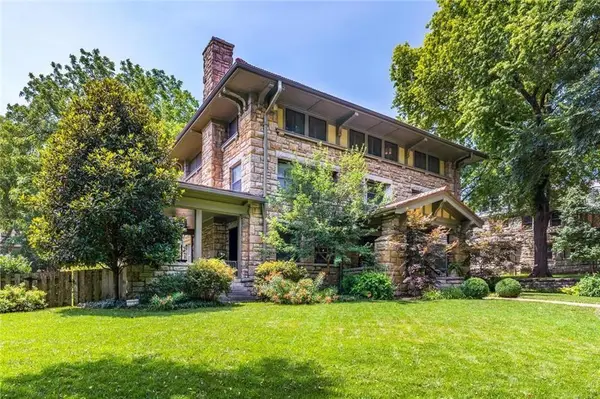 3726 Madison Avenue, Kansas City, MO 64111