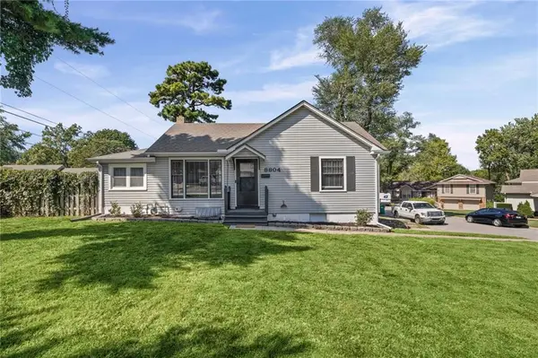 8804 W 79th Street, Overland Park, KS 66204