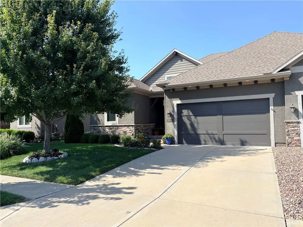 19610 W 100th Terrace, Lenexa, KS 66220 - #1
