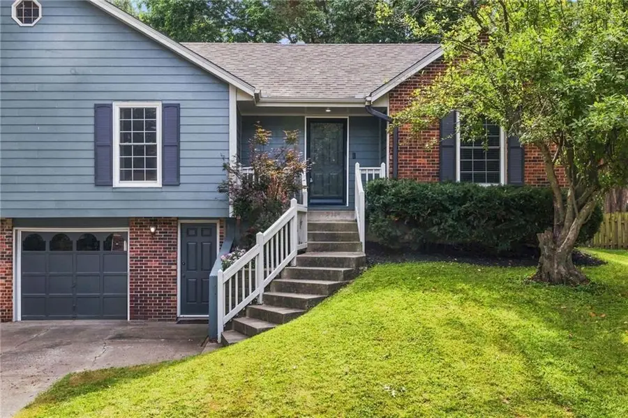 633 Clubhouse Drive, Lees Summit, MO 64086 - #3