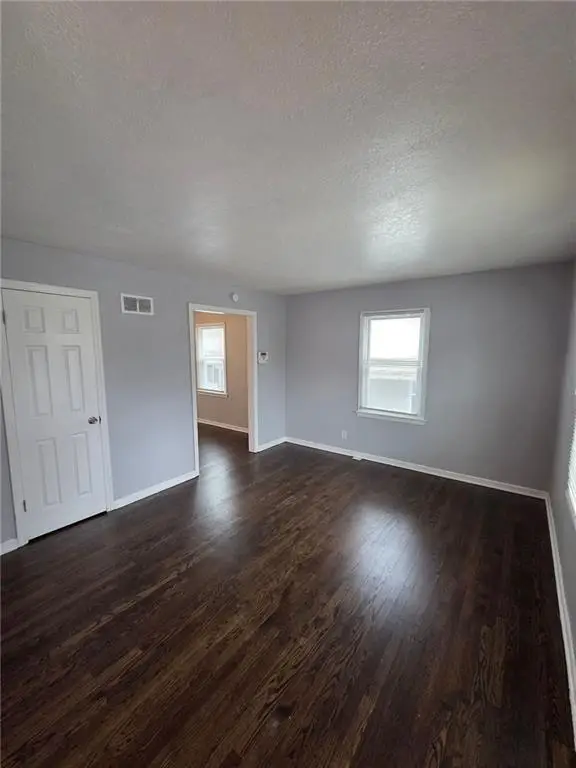 4509 Monroe Avenue, Kansas City, MO 64130 - #3